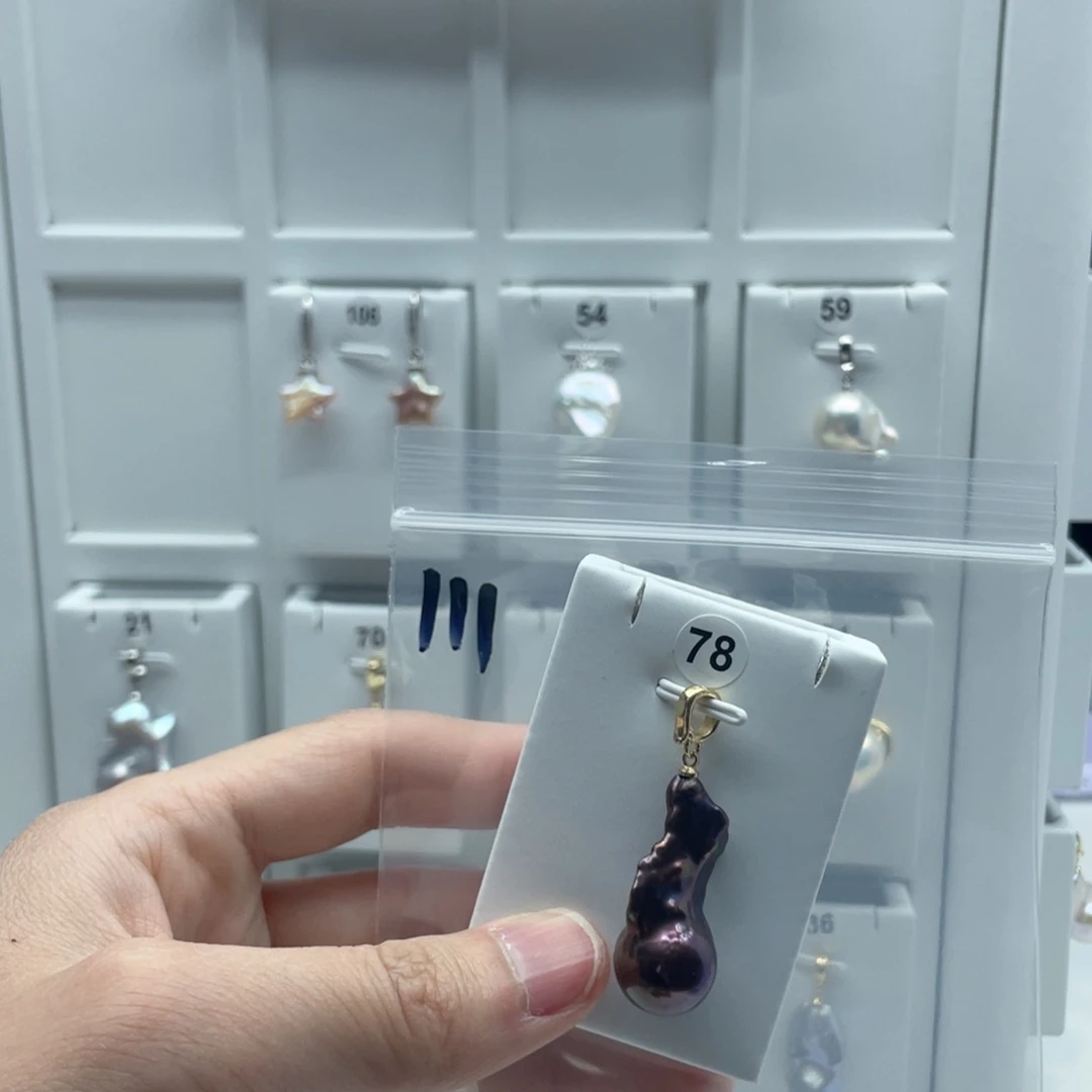 合金淡水珍珠颈饰