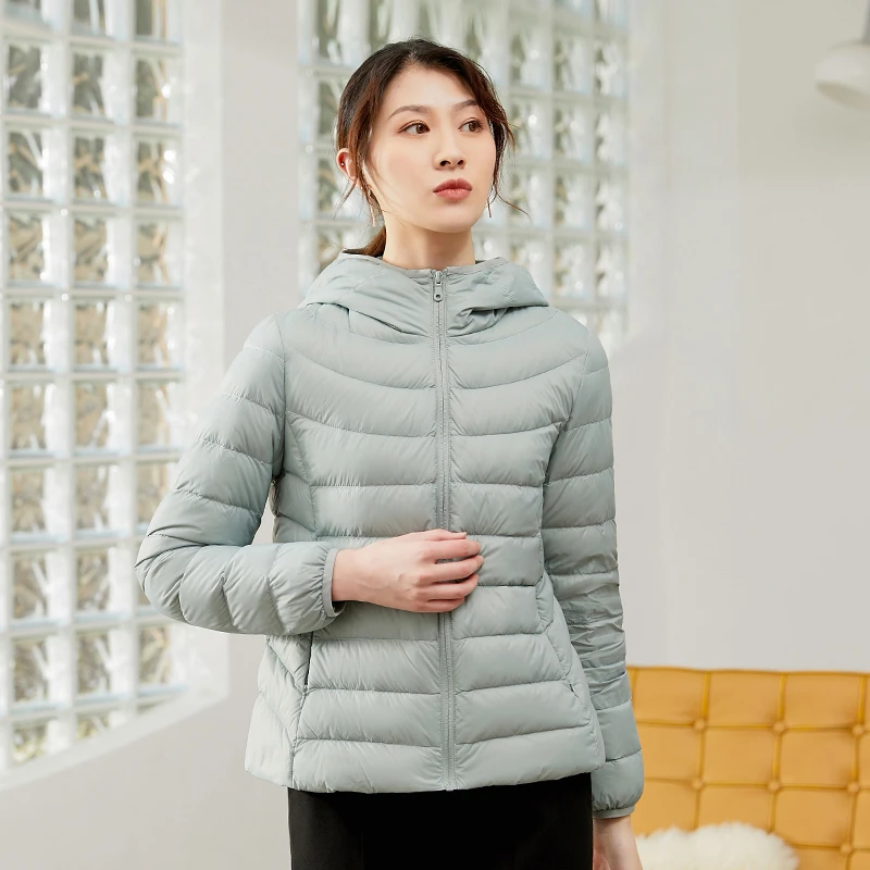 暖频道轻薄女士春秋短款连帽羽绒服622606
