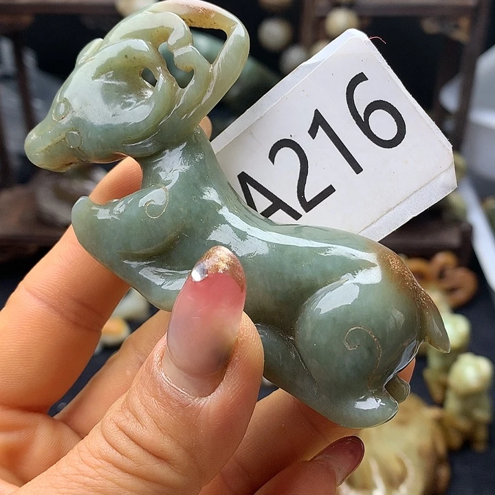 和田玉未镶嵌车挂