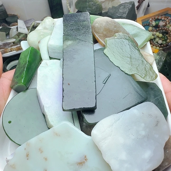 燕***和田玉（糖玉）未镶嵌珠宝半成品
