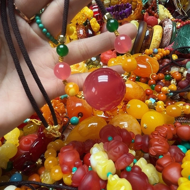 树脂制品2699海云母弹珠锁骨链