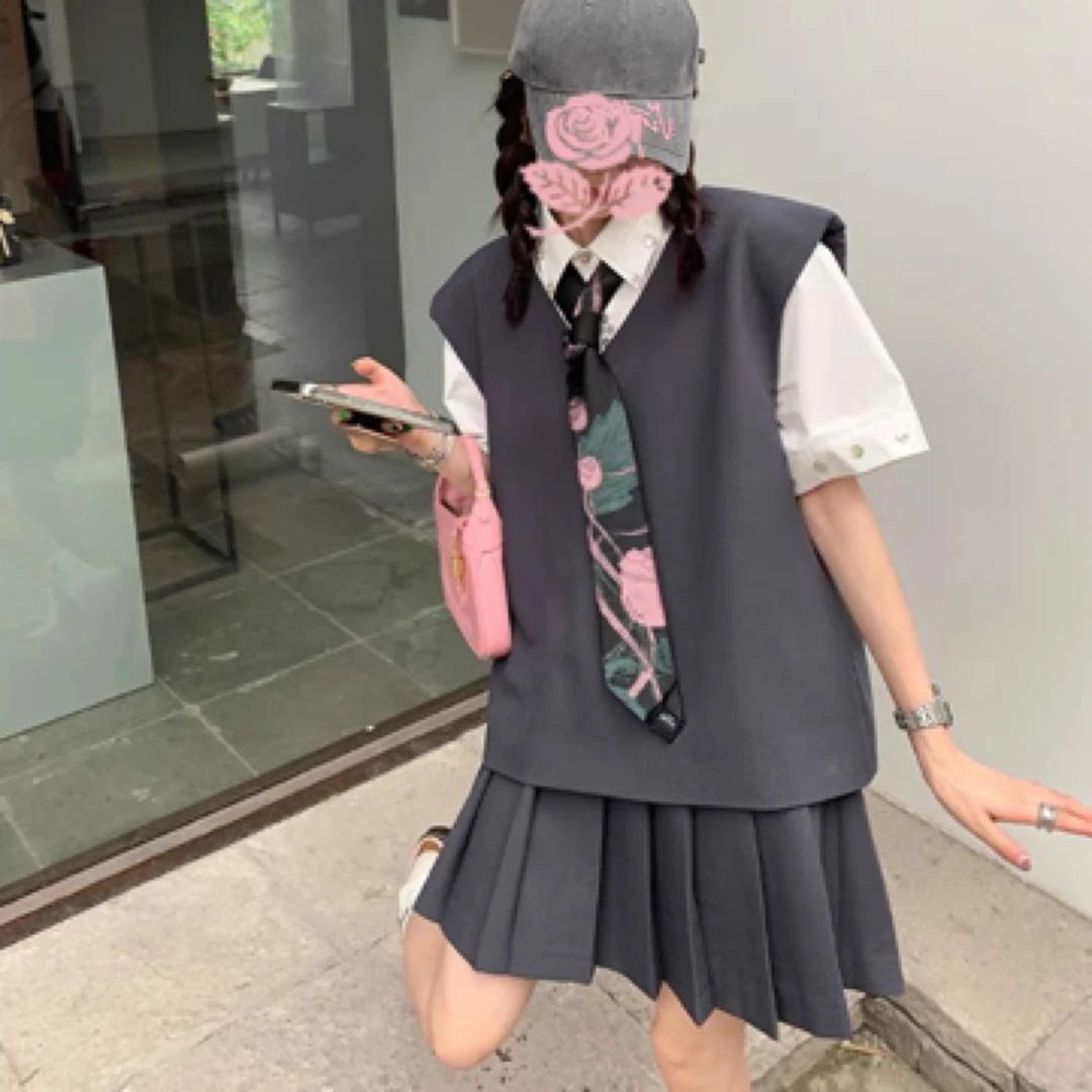 欧阳 垫肩马甲百褶裙小香风套装女夏季时尚设计感小众两件套