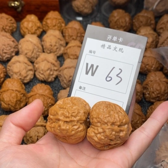 吊坠桃核猪****u我是第一百36