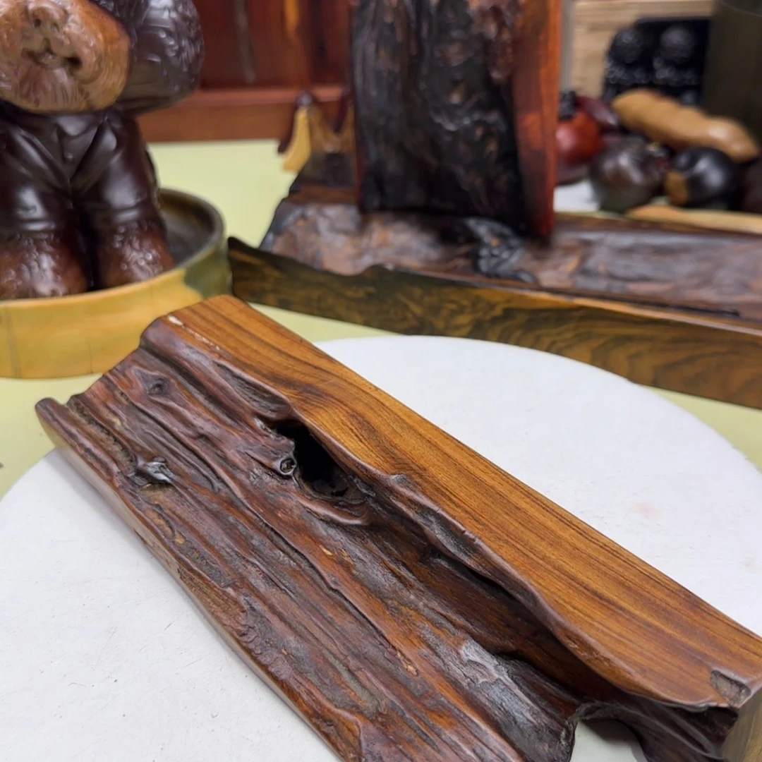 大果紫檀（缅甸花梨）亿**石