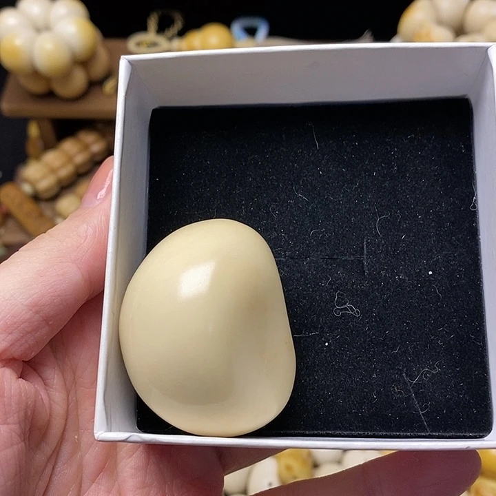 瑞***铭吊坠菩提根/象牙果