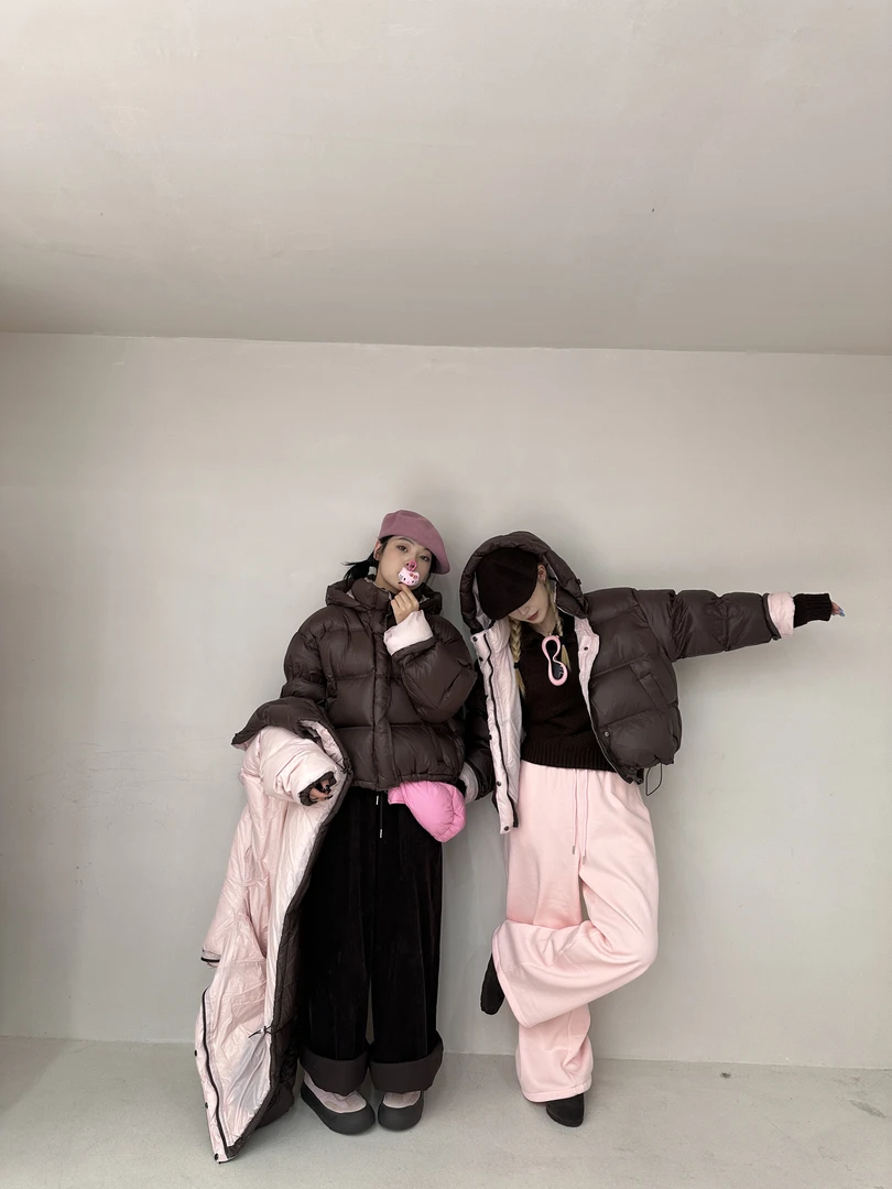 2024冬季新款欧版拼色抗寒轻奢保暖外套洋气 帽子可拆卸