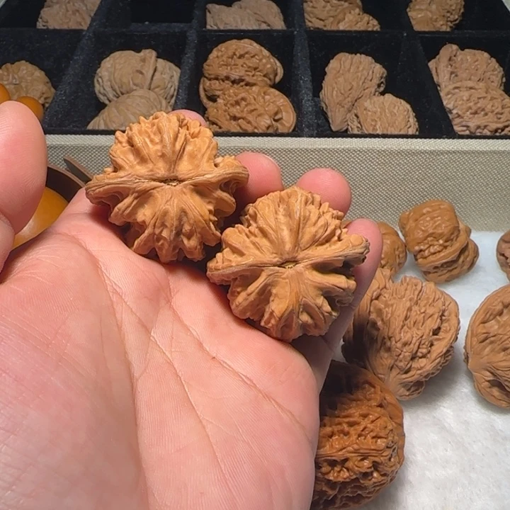 把件文玩核桃蟠龙虎头