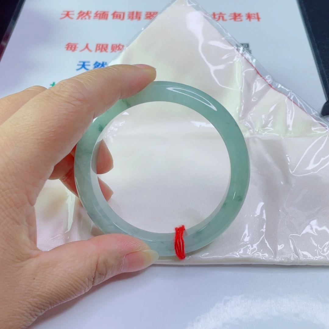 翡翠手镯未镶嵌记*你