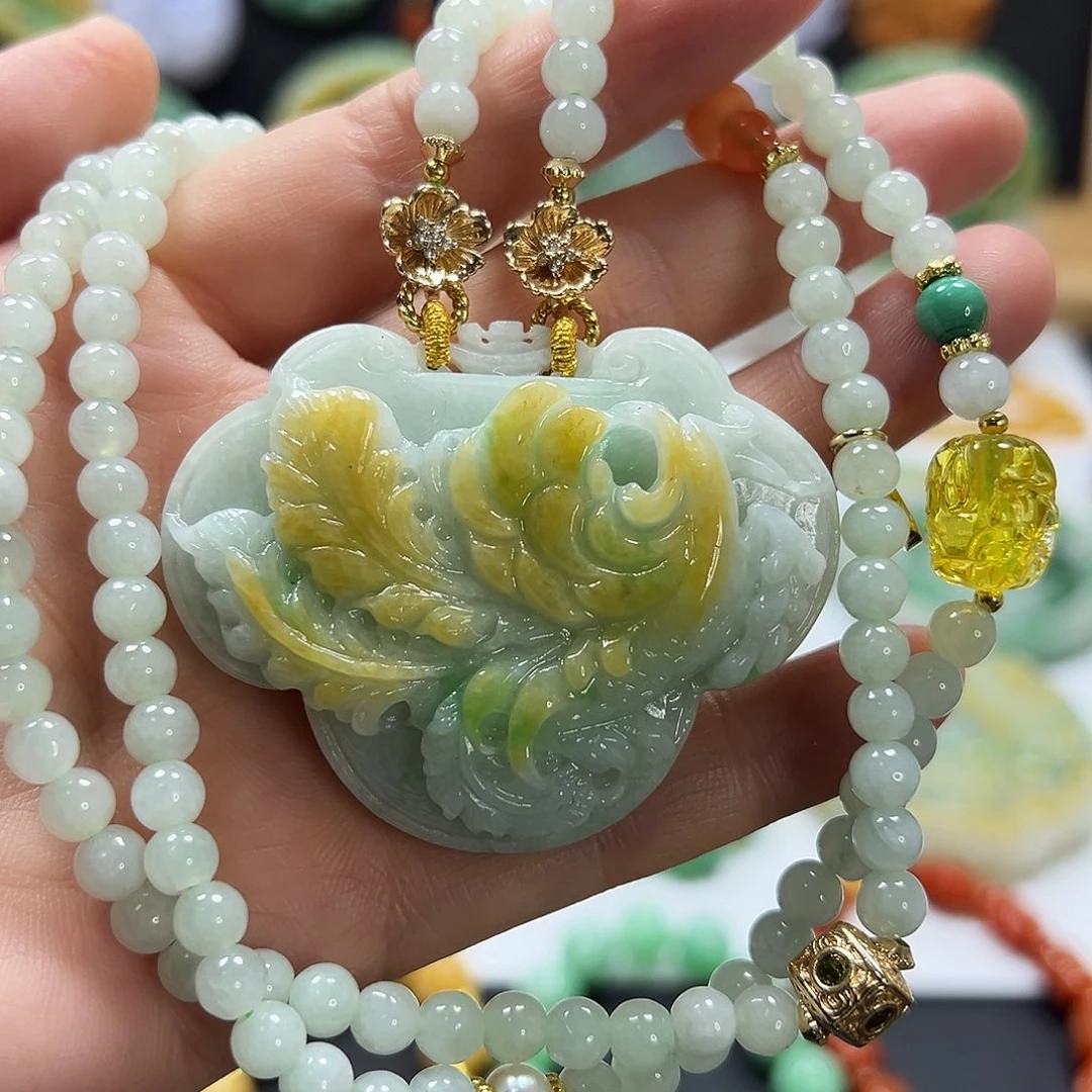 翡翠未镶嵌颈饰吊坠