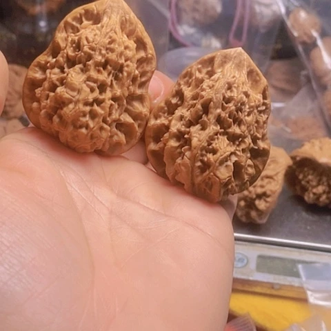 桃核吊坠隨**慾官帽葫芦