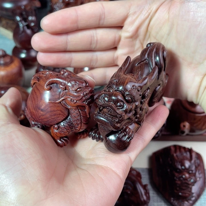 黄花梨/降香黄檀把件刘*生貔貅龙龟