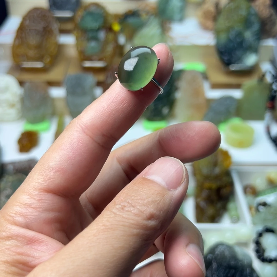蛇纹石玉未镶嵌戒指