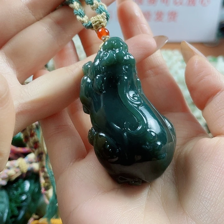 和田玉未镶嵌挂件