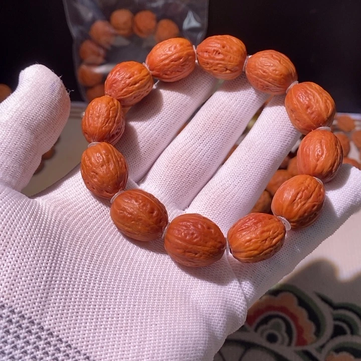 文玩核桃手串……33