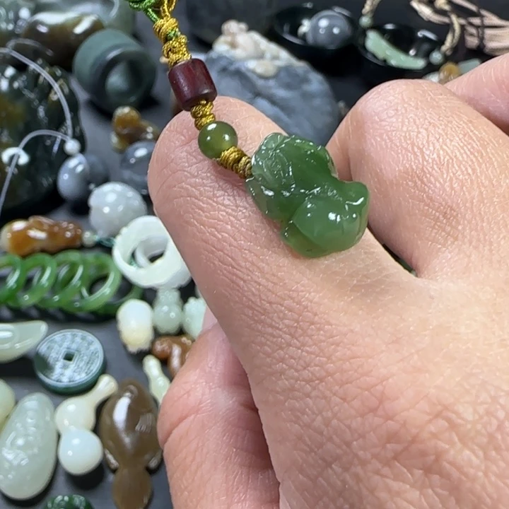 和田玉未镶嵌挂件