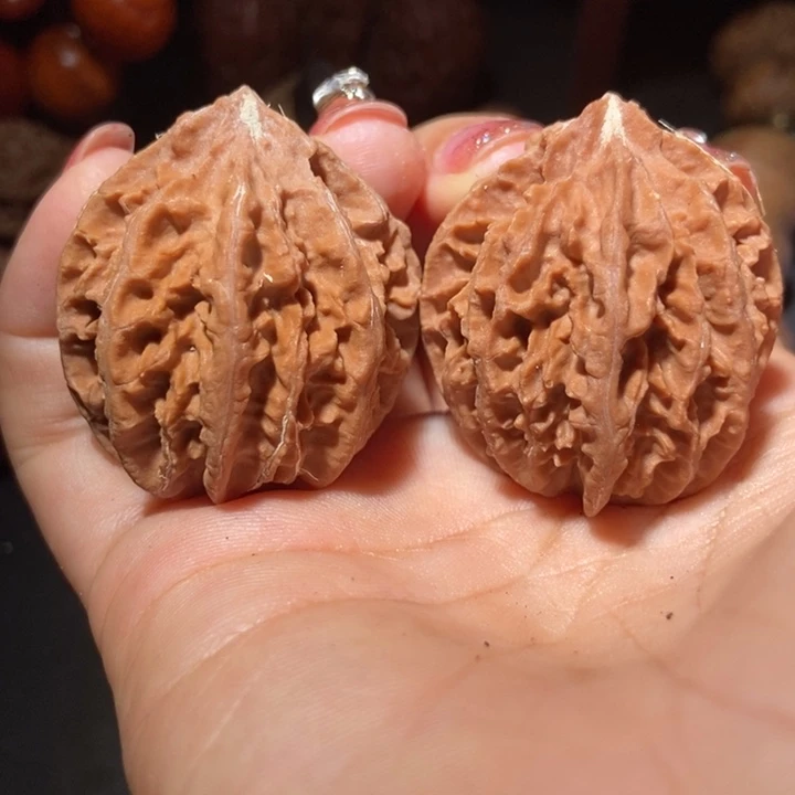 文玩核桃把件东北楸子小雪97