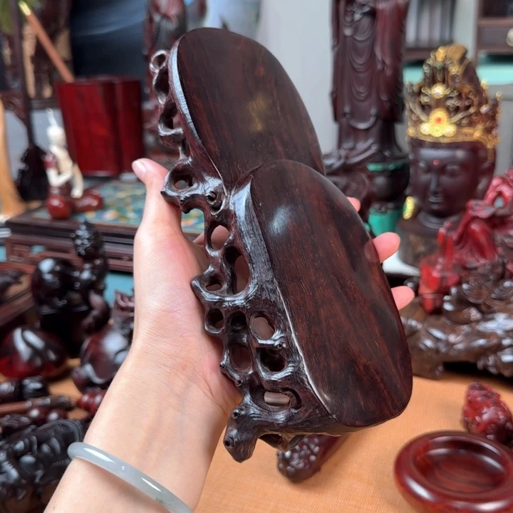 杨***辉檀香紫檀（小叶紫檀）