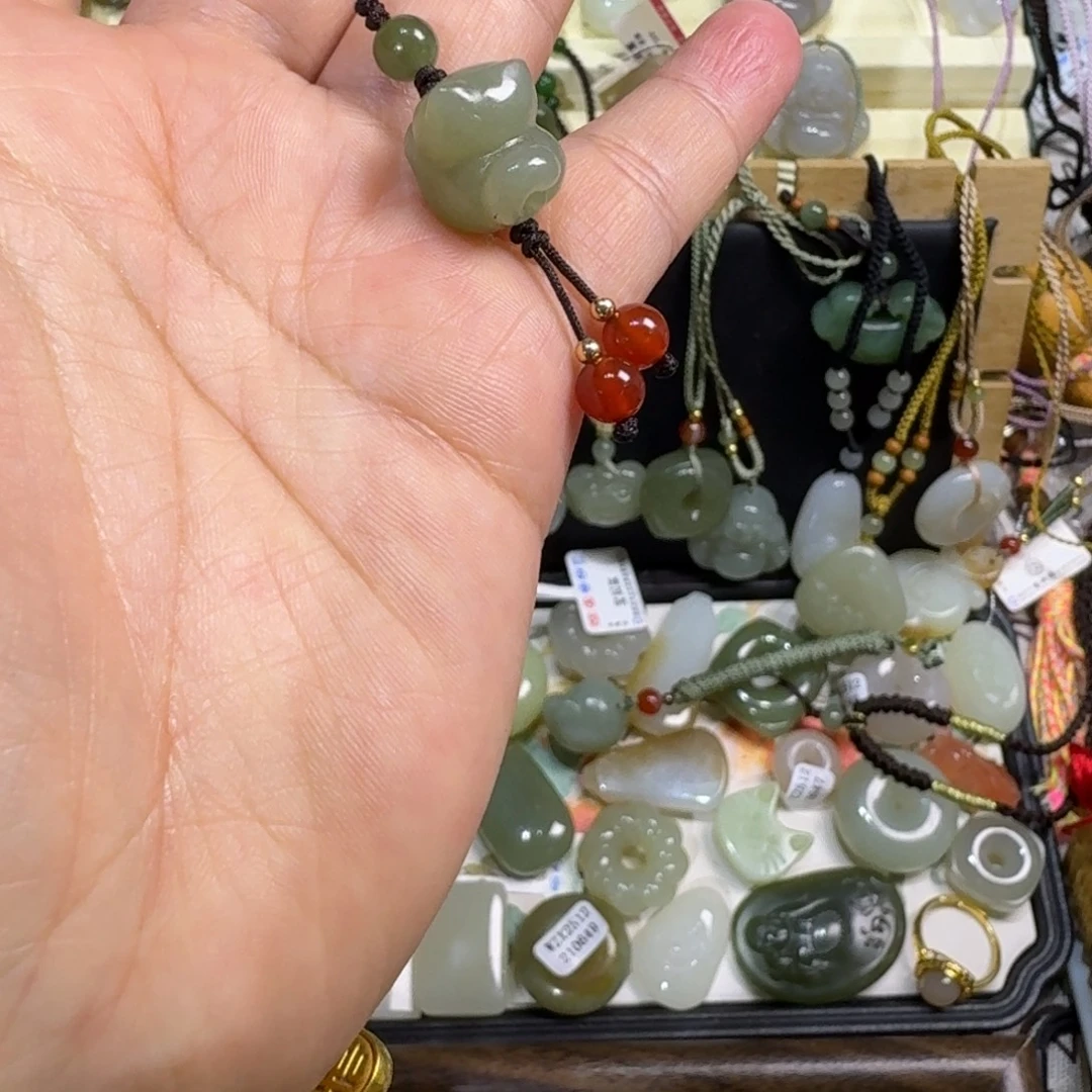 和田玉未镶嵌手机链