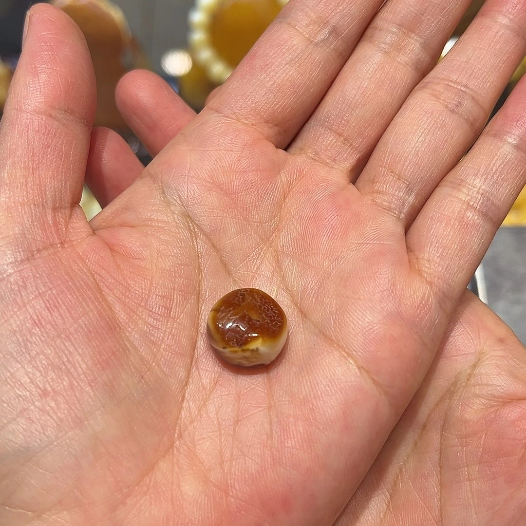 琥珀未镶嵌颈饰吊坠