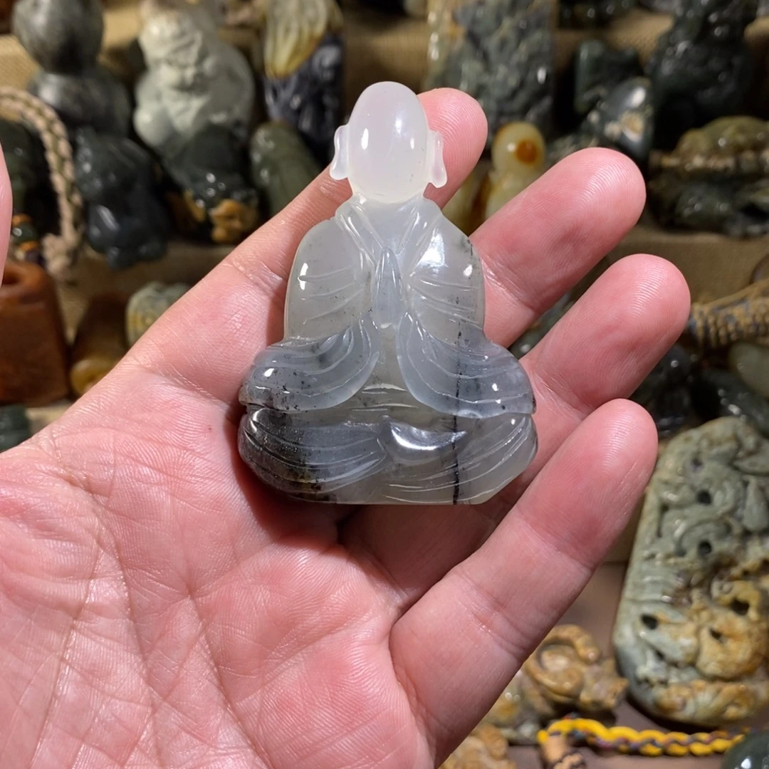 未镶嵌透闪石质玉挂件