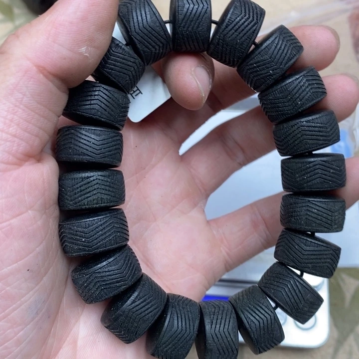 沉香香囊沉香木虫漏