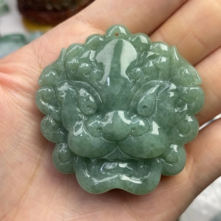 颈饰未镶嵌翡翠吊坠