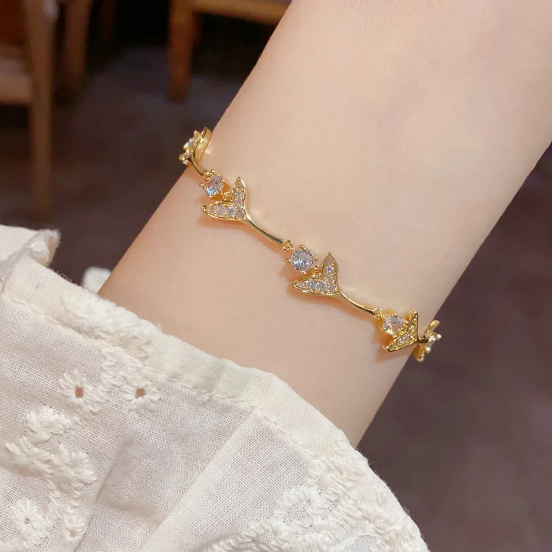 铜合金手链 手链女款小众个性独特设计感鱼尾手链女气质时尚轻奢