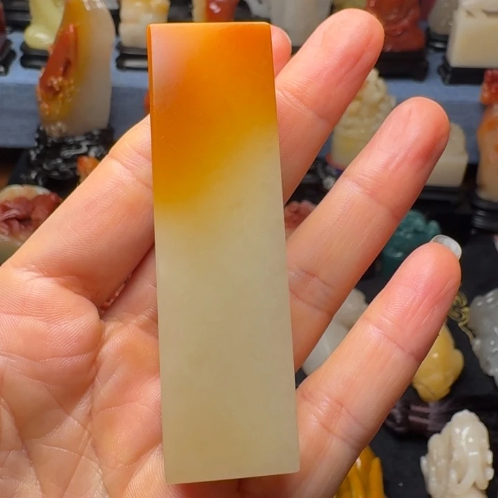 李***彤寿山石印石寿山石芙蓉