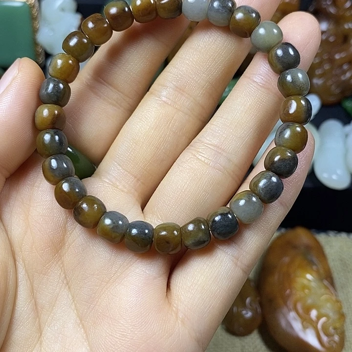赵****和田玉（糖玉）未镶嵌手链