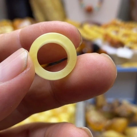 未镶嵌蜜蜡手串吊坠