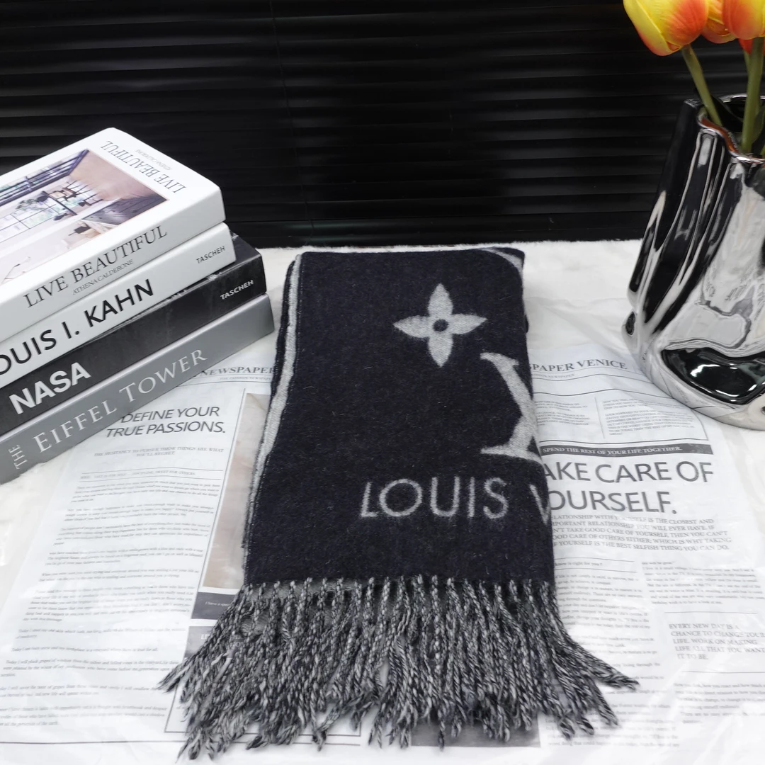 95新 LouisVuitton/路易威登 围巾/T10319247