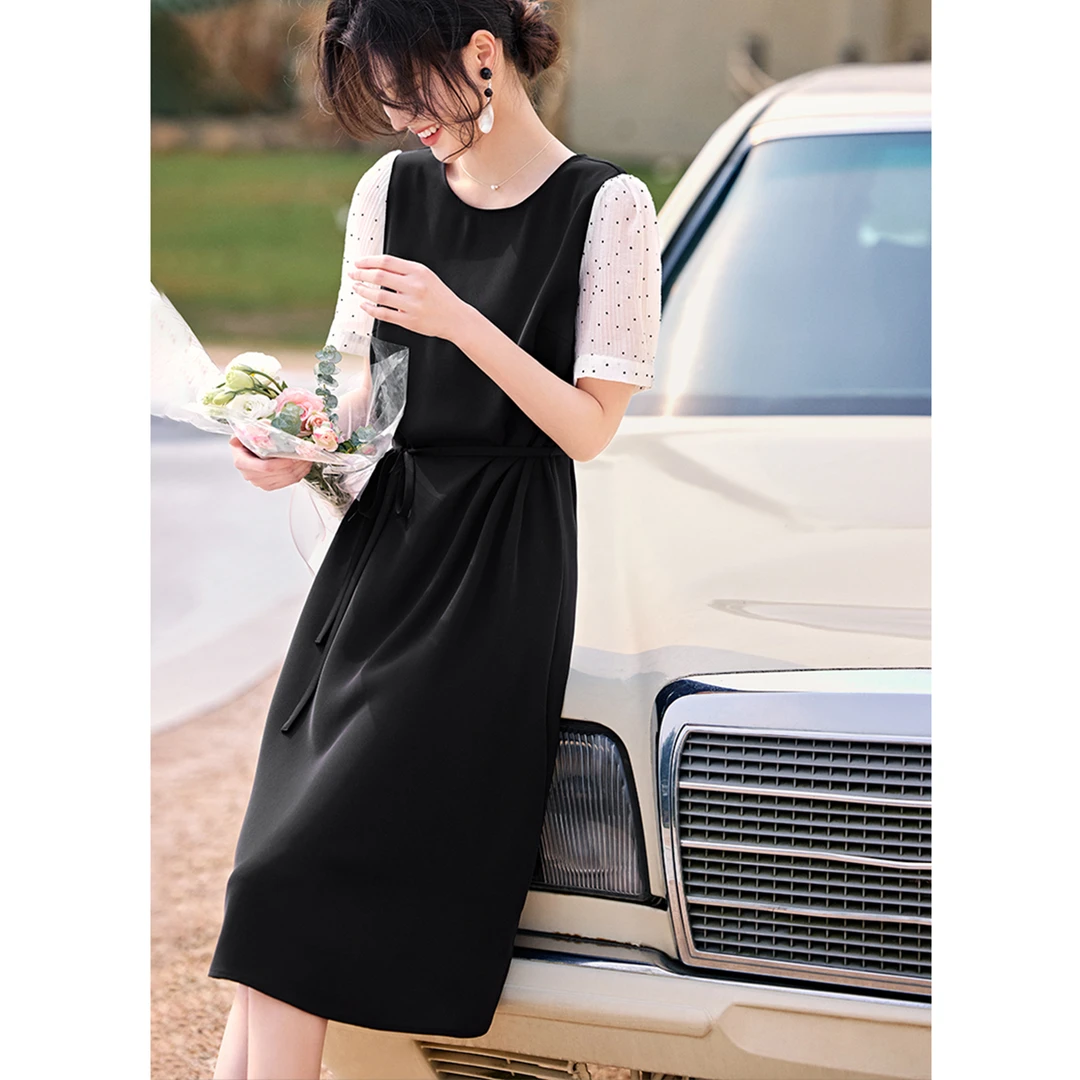 XWI/欣未优雅百搭拼接连衣裙2025夏季波点小泡泡袖拼接小黑裙9335