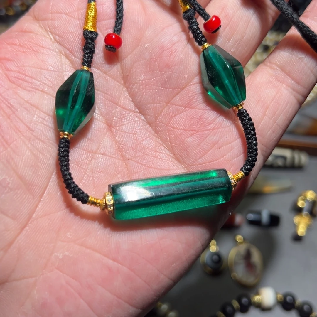 颈饰琉璃海丝琉璃