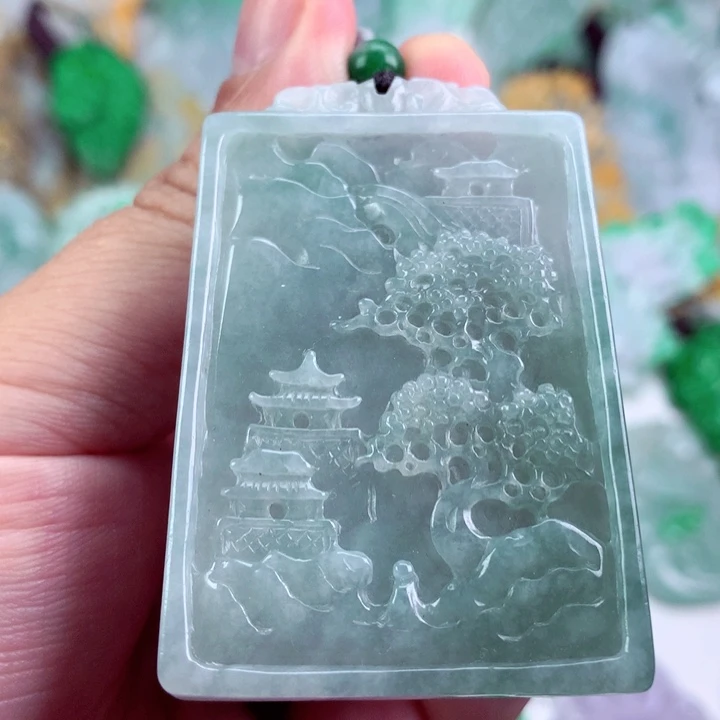吊坠(不含链)未镶嵌翡翠