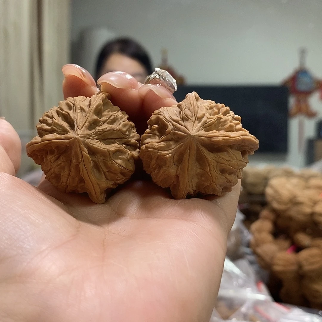 把件文玩核桃玉玺三棱尖有伤