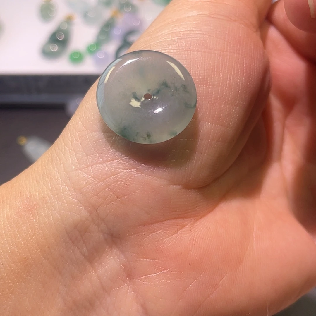 定制翡翠未镶嵌扣子