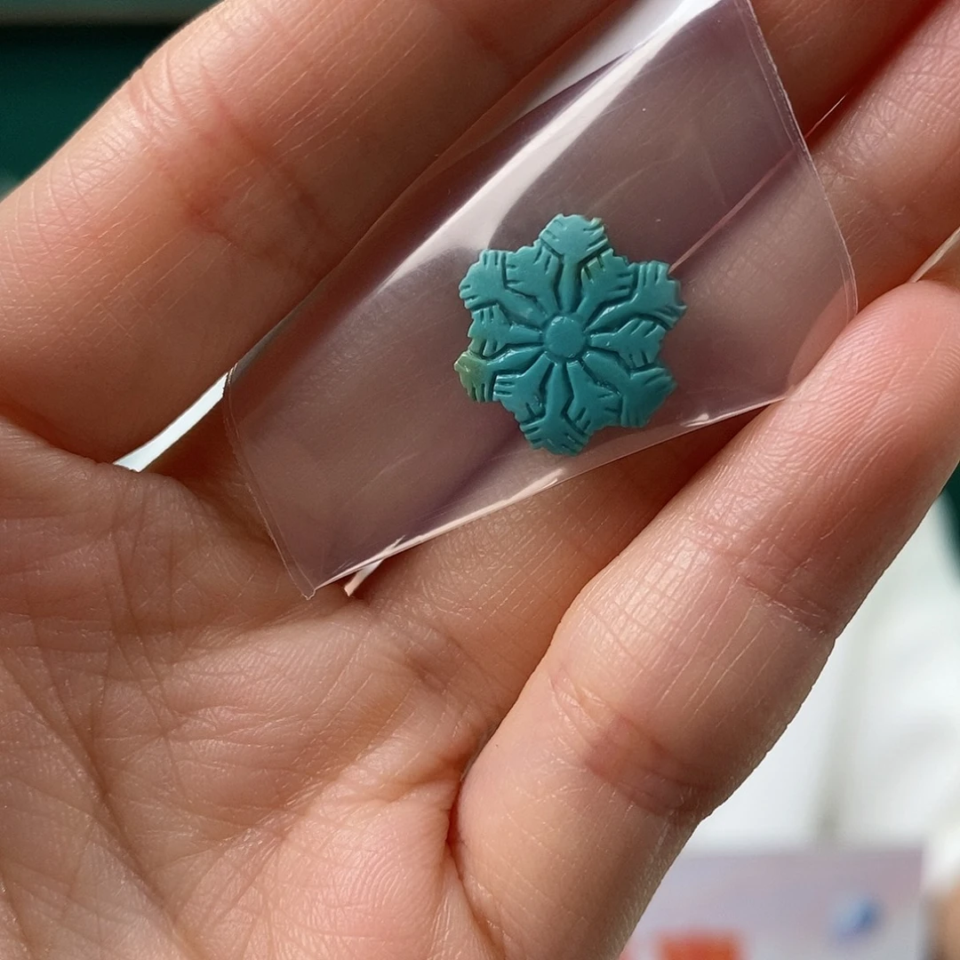 ****Q绿松石未镶嵌珠宝奇石