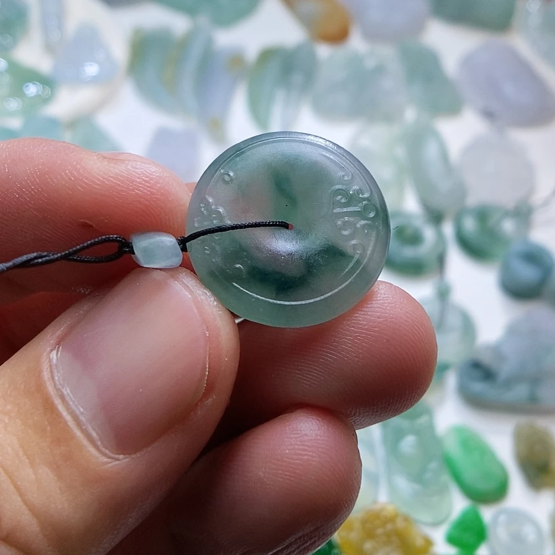 定制翡翠未镶嵌平安扣