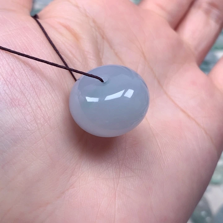 翡翠未镶嵌颈饰冰种肥扣子