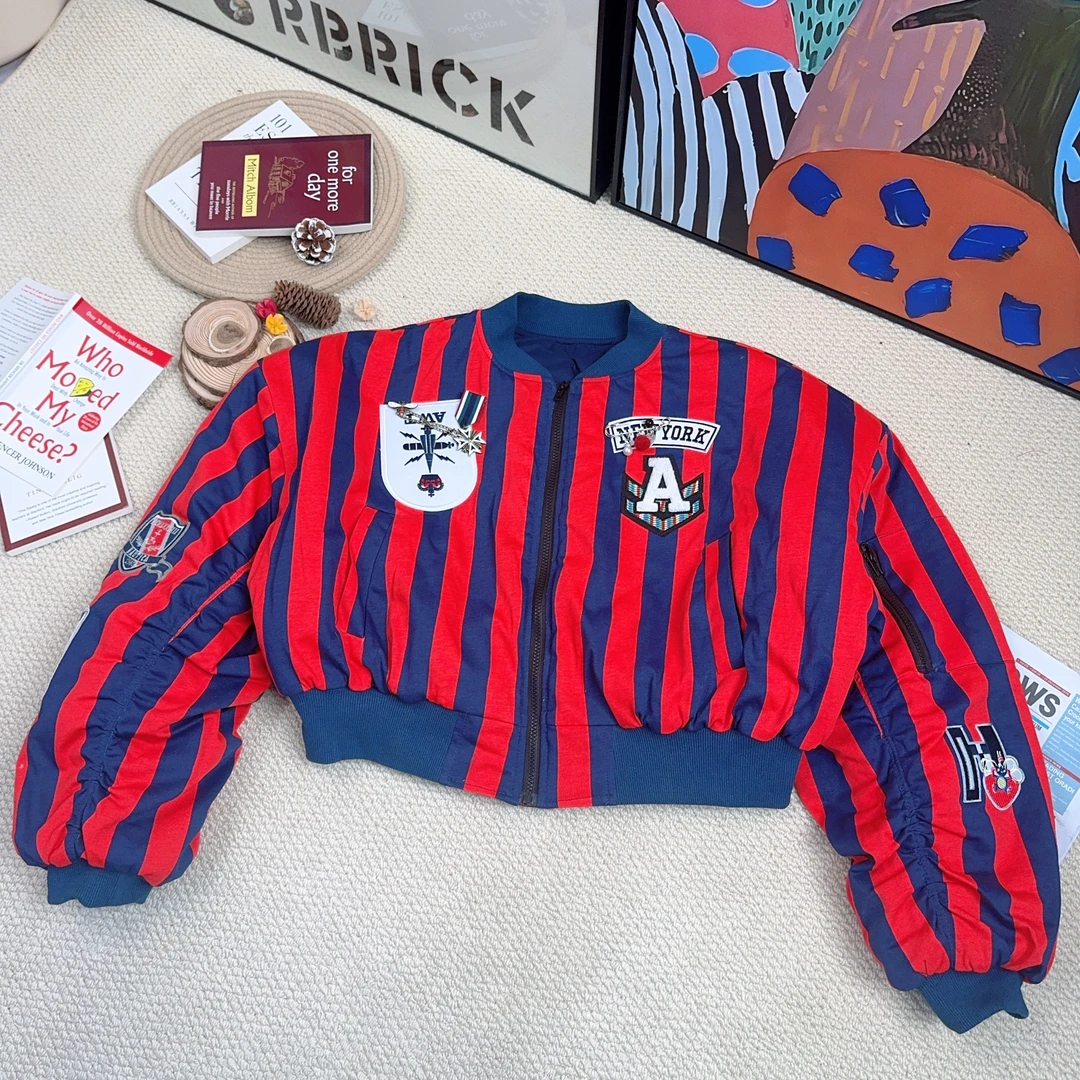 2024年秋季新款时尚百搭竖条纹短款长袖厚外套8337