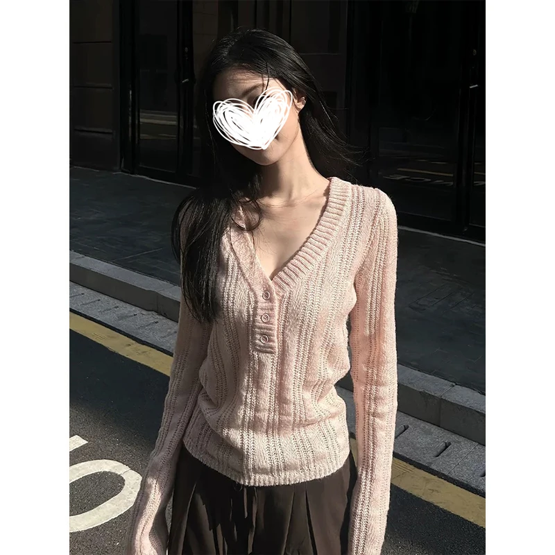 Moses Queen/魔西女王镂空V领毛针织衫甜美藕粉修身温柔长袖毛衣