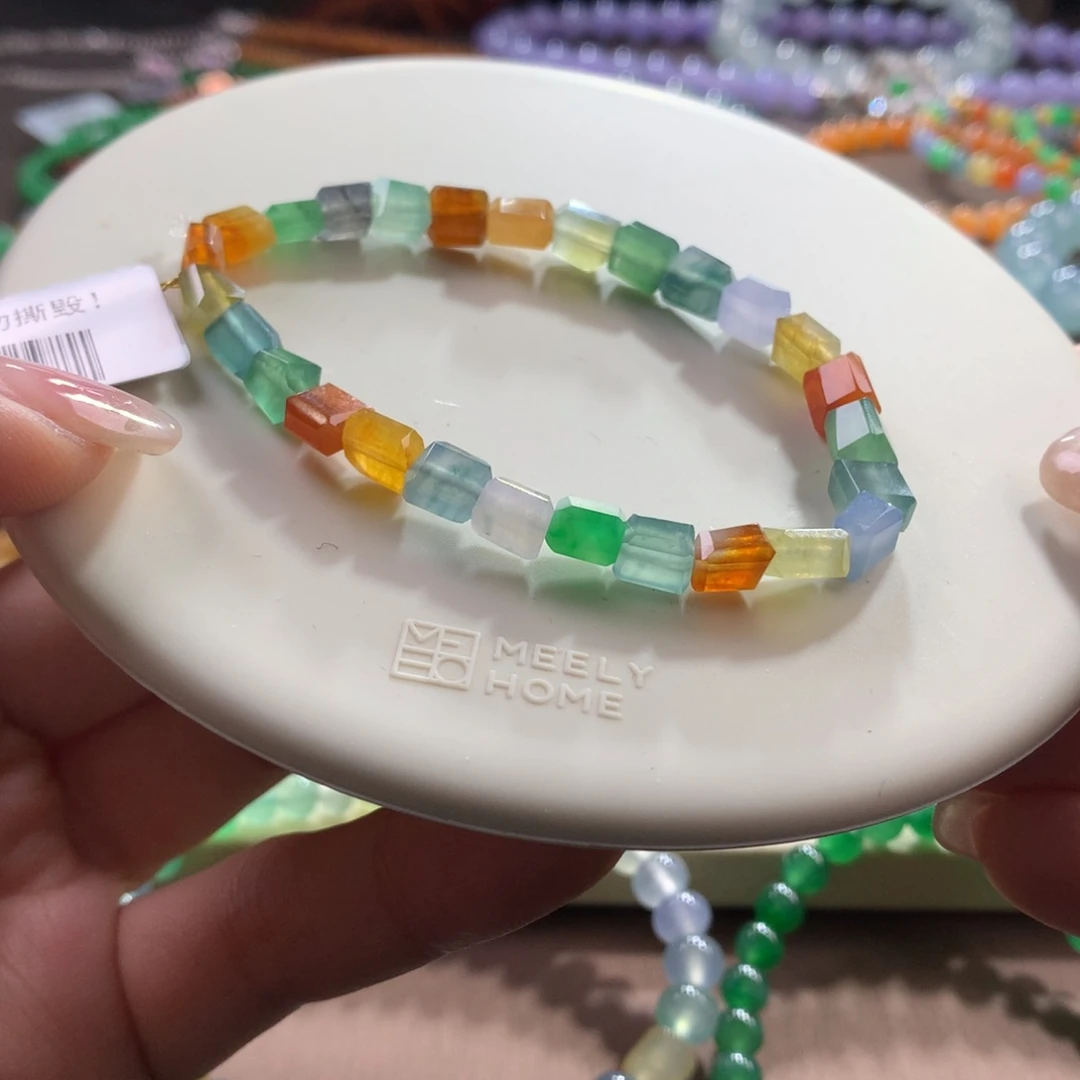 翡翠未镶嵌颈饰冰浓艳彩方糖