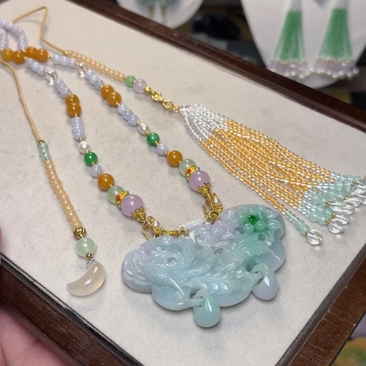 翡翠未镶嵌颈饰吊坠