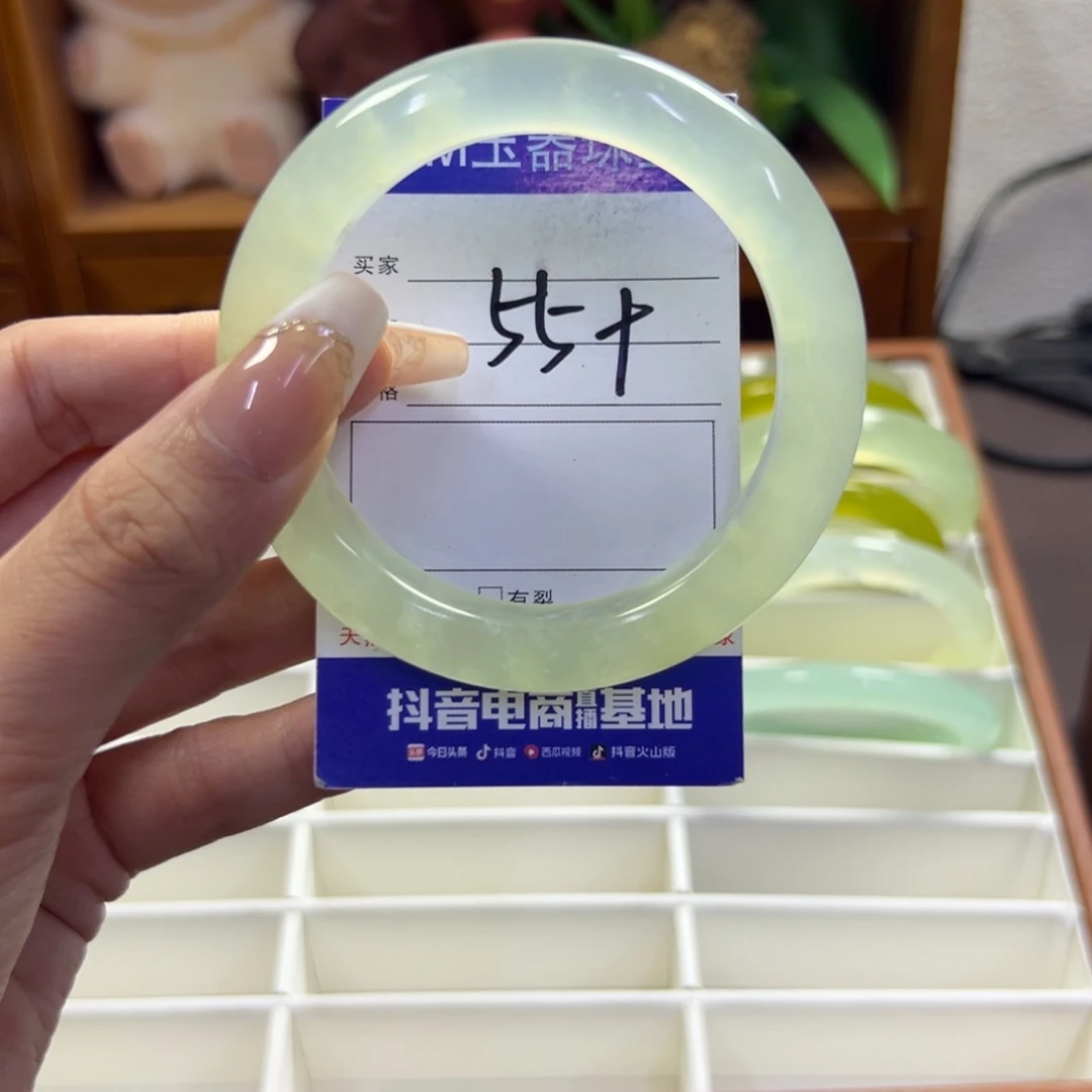 未镶嵌蛇纹石玉手镯380