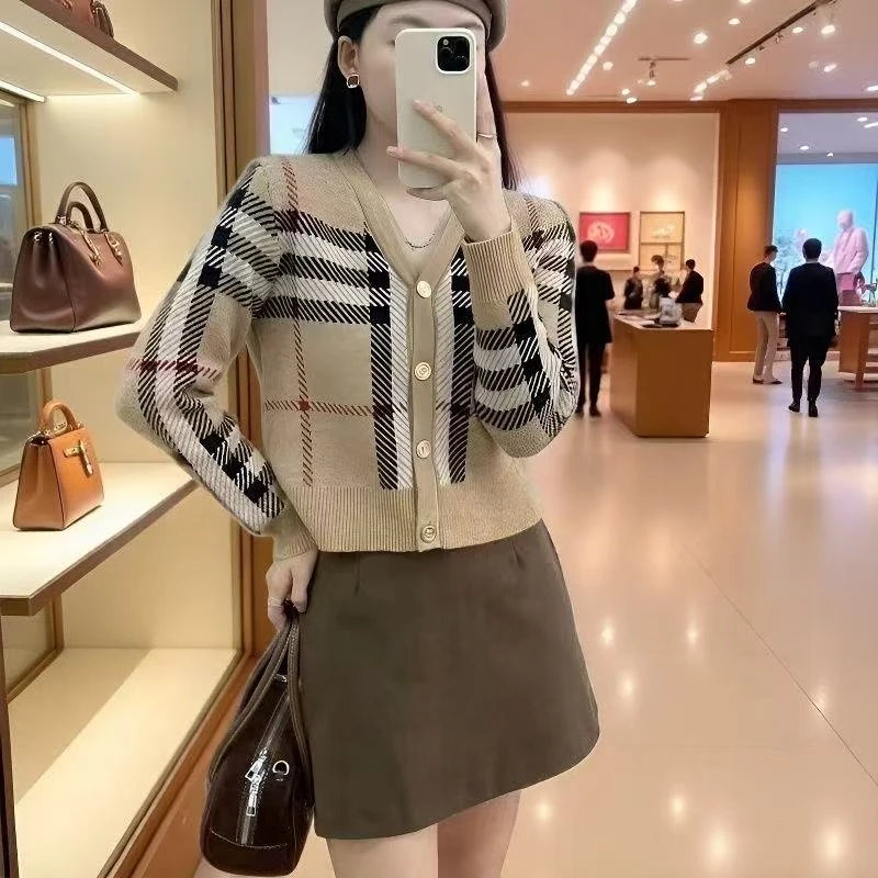 薄款常规长袖针织格子女毛针织衫毛衣短款小香风拼色