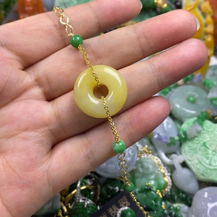 翡翠未镶嵌吊坠(赠链)