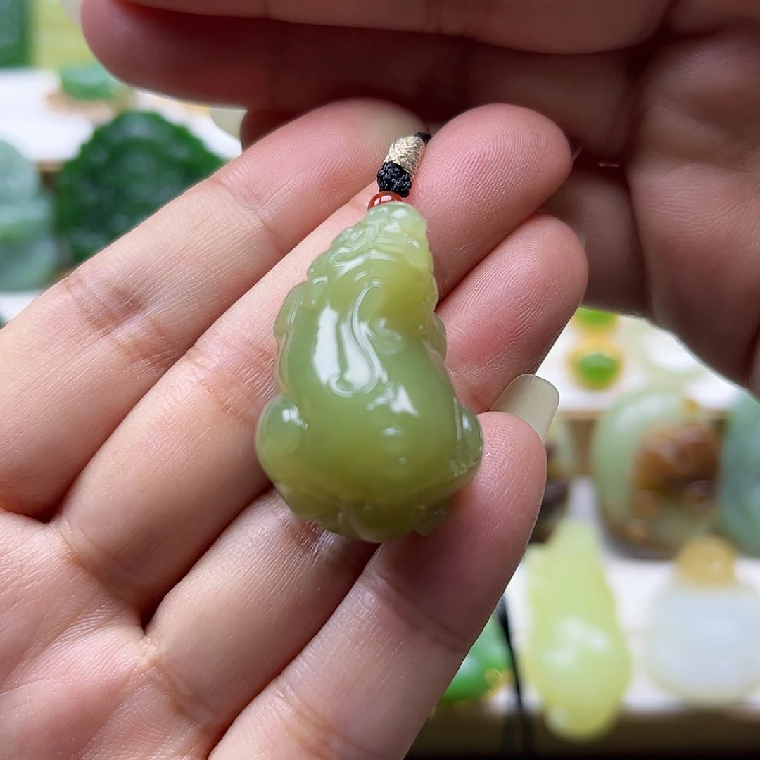 未镶嵌和田玉耳饰