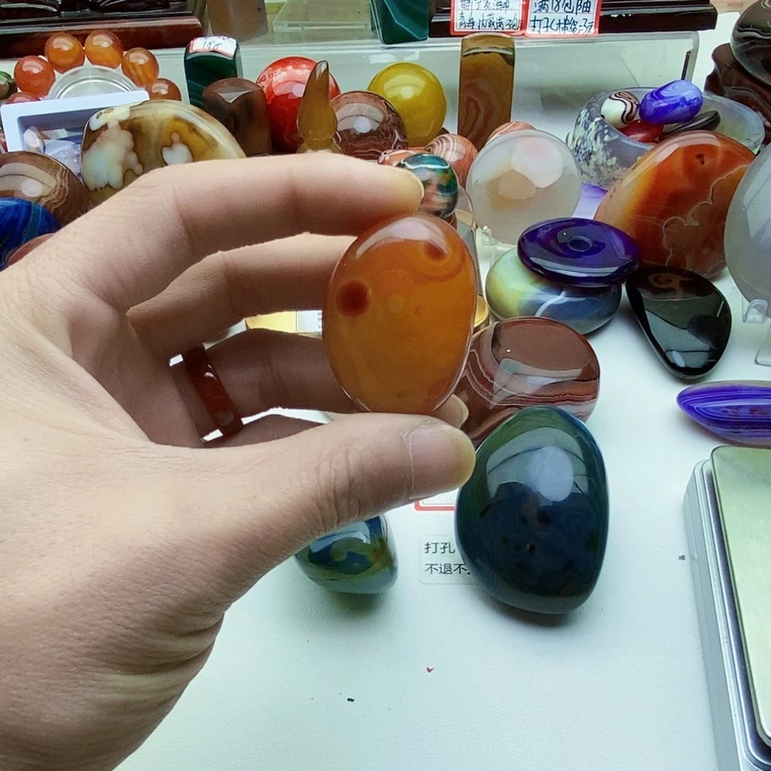 玛瑙/玉髓未镶嵌珠宝奇石