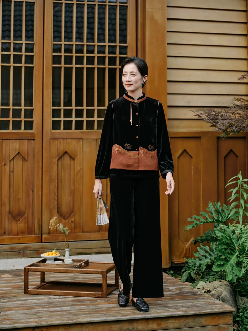 老美华秋季女士新中式竹叶绣花撞色手工盘扣经典单坎肩433222014