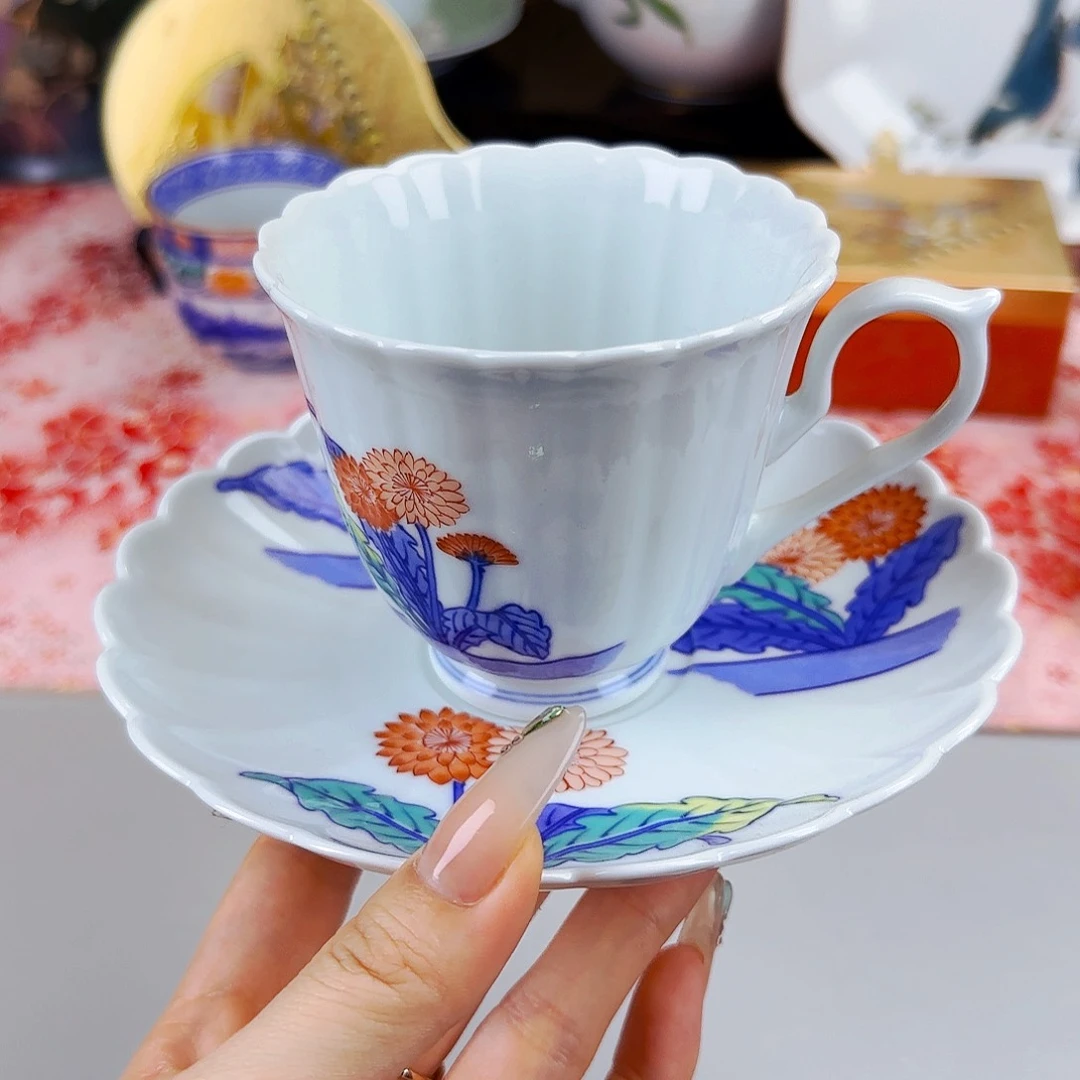 他家茶具瓷器真美！